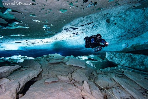Diver in Tank Caves Australia